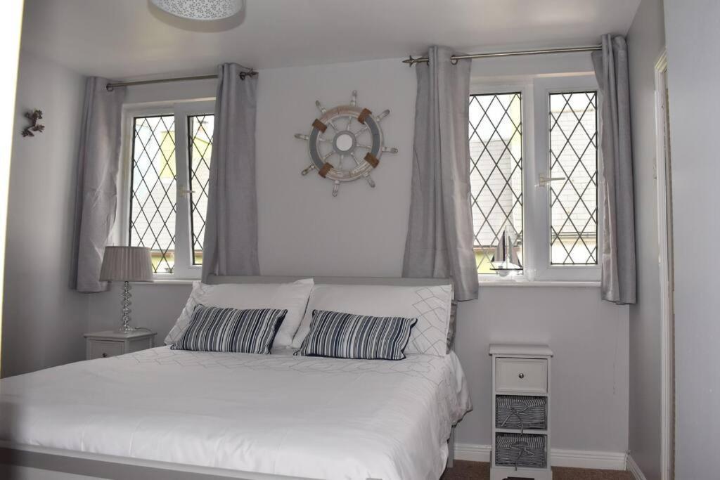 Seaside 3 Bed Killybegs Property On Main Street Eksteriør bilde