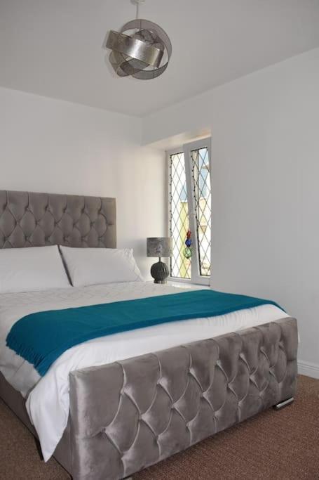 Seaside 3 Bed Killybegs Property On Main Street Eksteriør bilde